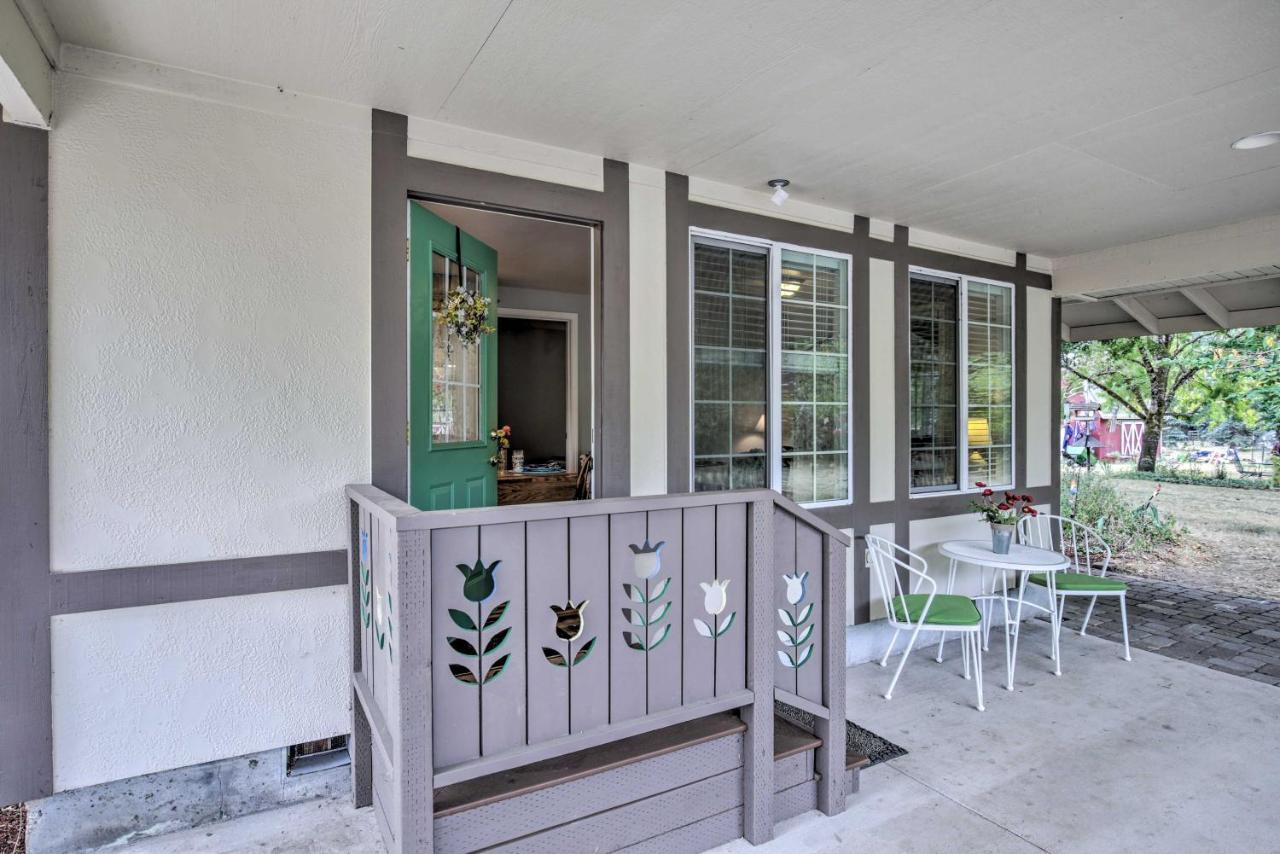 Cozy Cottage On Flower Farm With Baker Creek Views! McMinnville Exterior foto